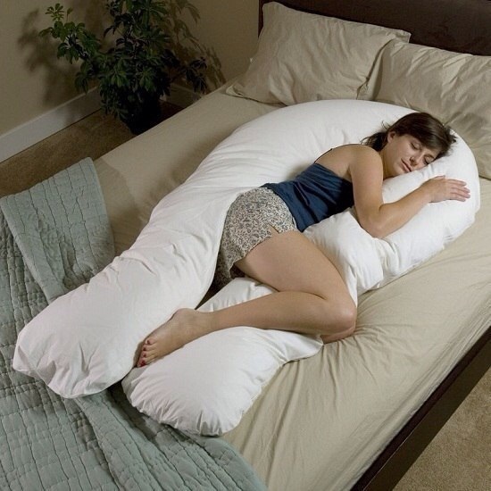 Подушка для спящих на боку